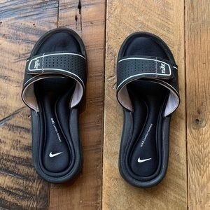 Memory foam Nike slides
